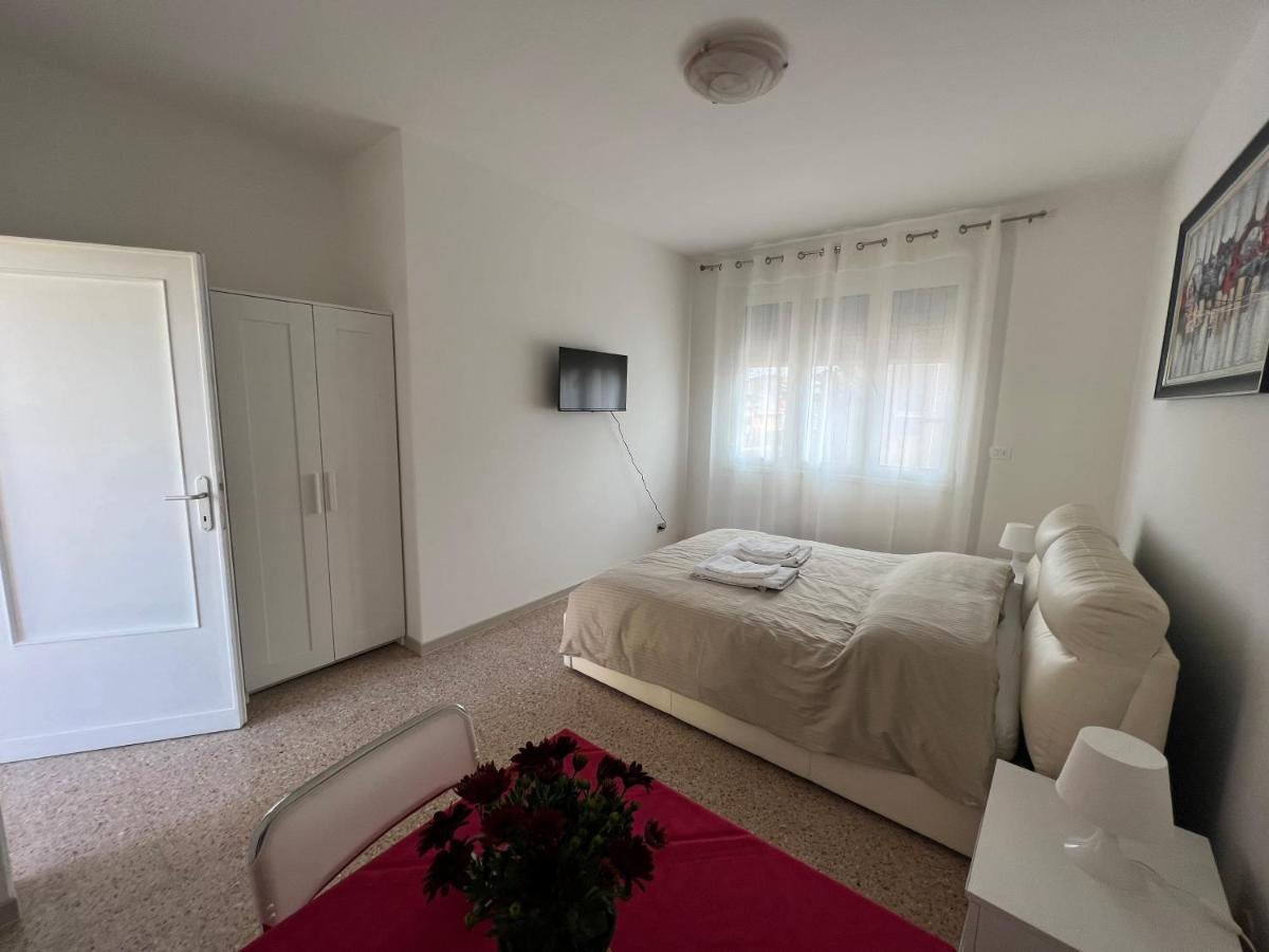Casa Roma Rooms& Apartmens Padova Exterior photo